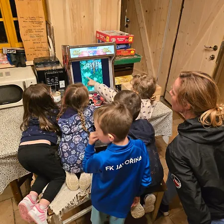 אתר קמפינג Minikemp Na Palcovce - Minipokoje A Spani V Obytnych Autech