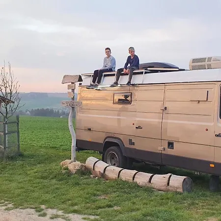Campsite Minikemp Na Palcovce - Minipokoje A Spani V Obytnych Autech Huty