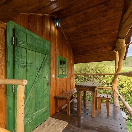 Minikemp Na Palcovce - Minipokoje A Spani V Obytnych Autech * Huty