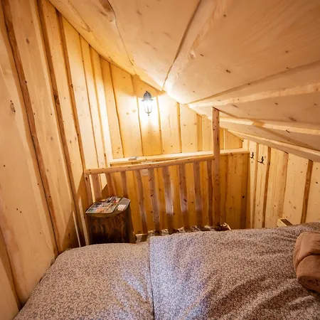 Minikemp Na Palcovce - Minipokoje A Spani V Obytnych Autech Huty