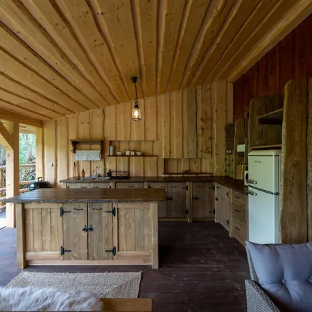 אתר קמפינג Minikemp Na Palcovce - Minipokoje A Spani V Obytnych Autech Huty