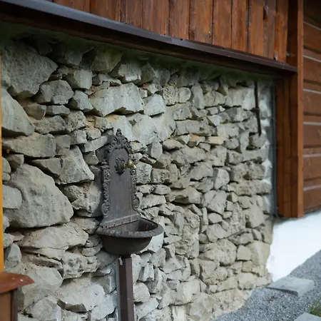 Minikemp Na Palcovce - Minipokoje A Spani V Obytnych Autech * Huty