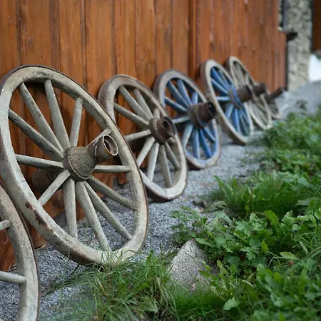 Minikemp Na Palcovce - Minipokoje A Spani V Obytnych Autech Huty